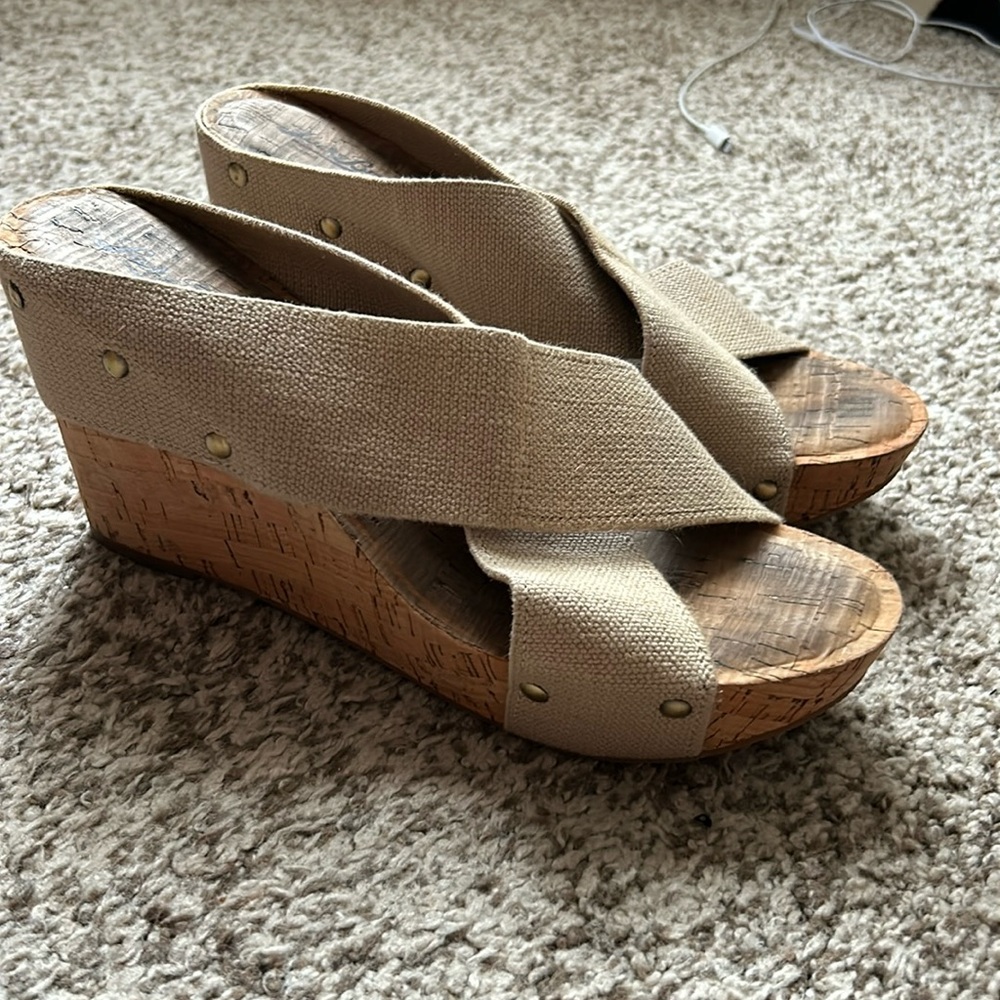 Lucky Brand Valmai Platform Wedge Sandals